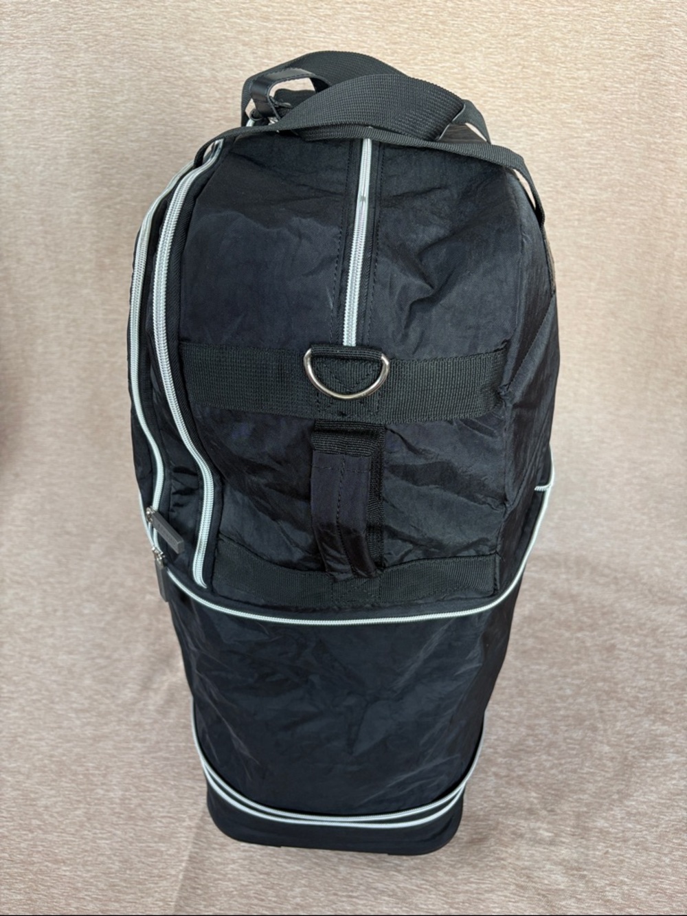 Biaggi Zipsak Expandable Travel Luggage Black with Silver Accent & Zippers - Picture 5 of 8